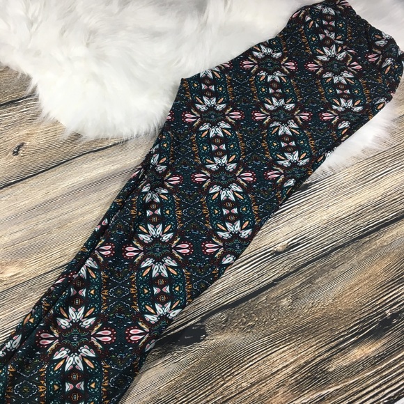 LuLaRoe Leggings TC - Picture 2 of 5